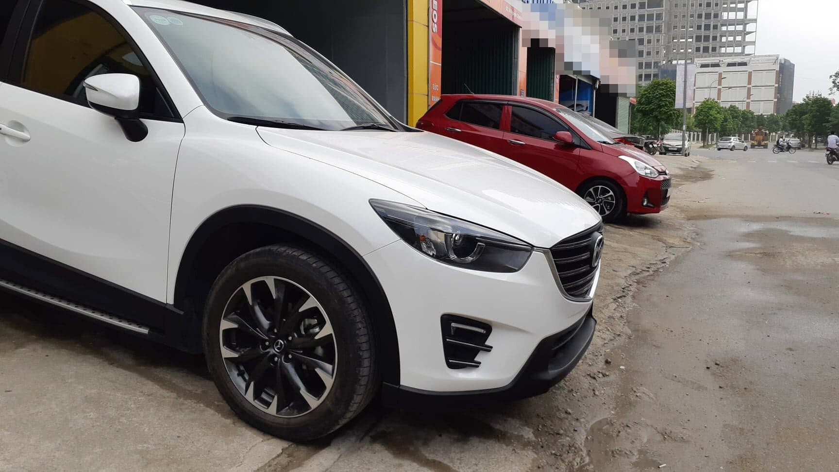 Hết bài giảm sập giá, xe cũ vắng khách mùa cuối năm - Ảnh 1. Hết bài giảm sập giá, xe cũ vắng khách mùa cuối năm - Ảnh 1.
