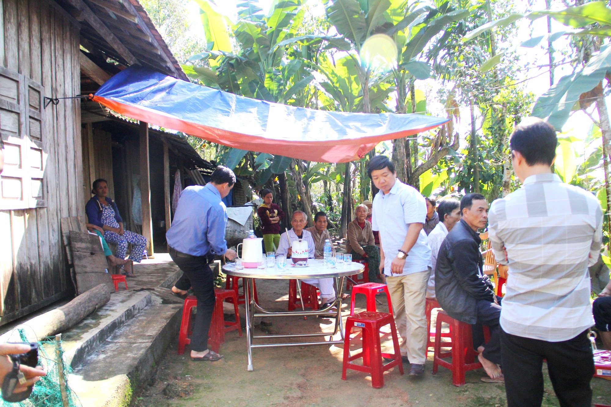 Vụ thủy điện xả nước cuốn trôi 1 người: Xả đúng quy trình? - Ảnh 1. Vụ thủy điện xả nước cuốn trôi 1 người: Xả đúng quy trình? - Ảnh 1.