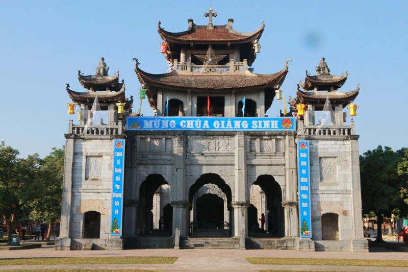 Không khí giáng sinh tràn ngập “kinh đô công giáo” Việt Nam - Ảnh 1. Không khí giáng sinh tràn ngập “kinh đô công giáo” Việt Nam - Ảnh 1.