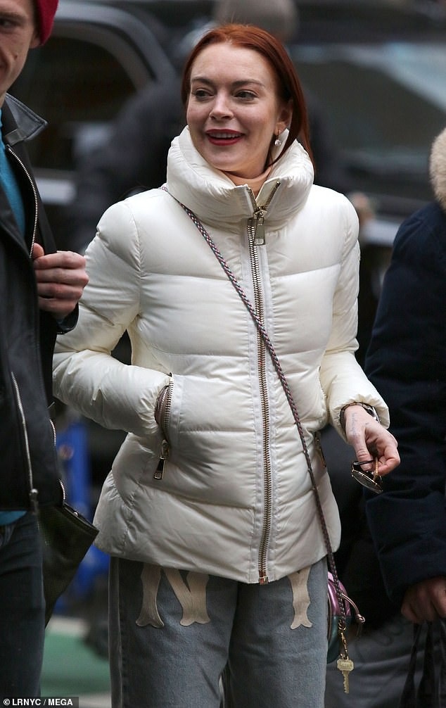 Hé lộ cuộc sống không điện ảnh hiện tại của Lindsay Lohan - 2
Cô dự định đón Giáng sinh cùng gia đình tại Mỹ.
