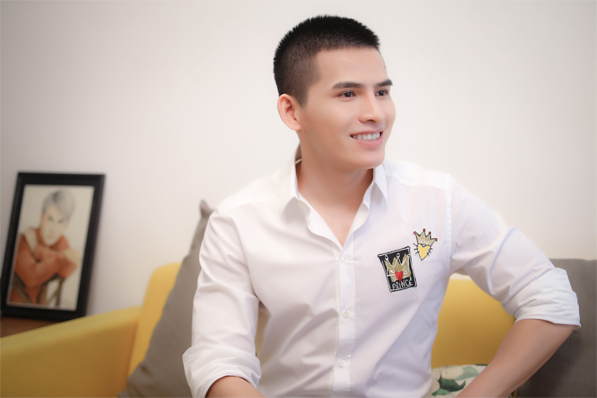 Quán quân Vietnam Idol Quốc Thiên tự tin hơn sau khi “dao kéo” - Ảnh 1. Quán quân Vietnam Idol Quốc Thiên tự tin hơn sau khi “dao kéo” - Ảnh 1.