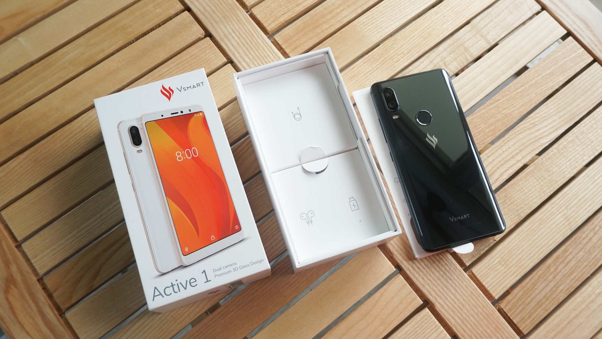 Mở hộp và trên tay nhanh Vsmart Active 1 giá 4,99 triệu đồng - Ảnh 2. Mở hộp và trên tay nhanh Vsmart Active 1 giá 4,99 triệu đồng - Ảnh 2.