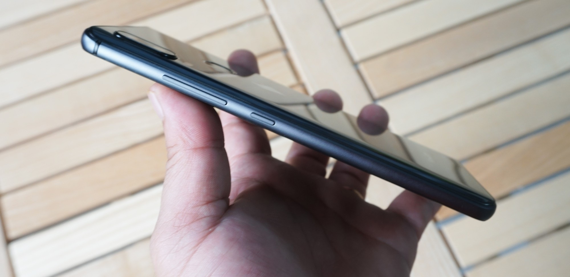 Mở hộp và trên tay nhanh Vsmart Active 1 giá 4,99 triệu đồng - Ảnh 5. Mở hộp và trên tay nhanh Vsmart Active 1 giá 4,99 triệu đồng - Ảnh 5.