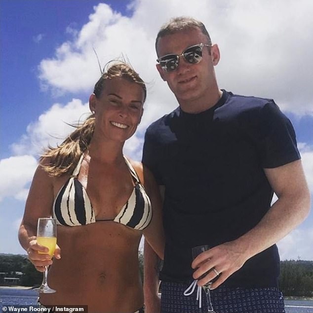 Coleen Rooney đã lấy lại dáng thon sau khi sinh con thứ 4 - Ảnh 9. Coleen Rooney đã lấy lại dáng thon sau khi sinh con thứ 4 - Ảnh 9.