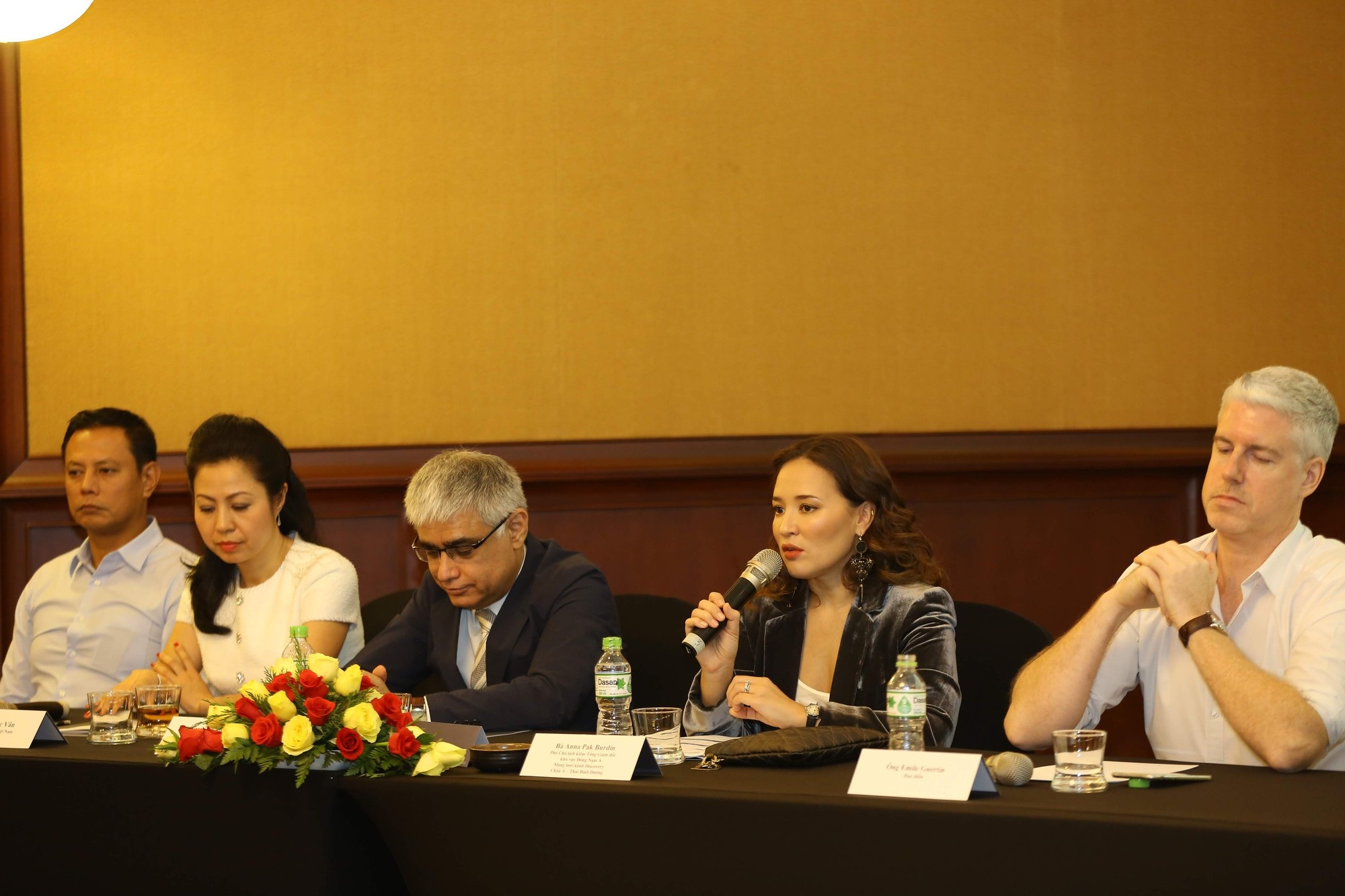 Chính thức phát sóng bộ phim đặc biệt về Việt Nam trên kênh Discovery - Ảnh 1.