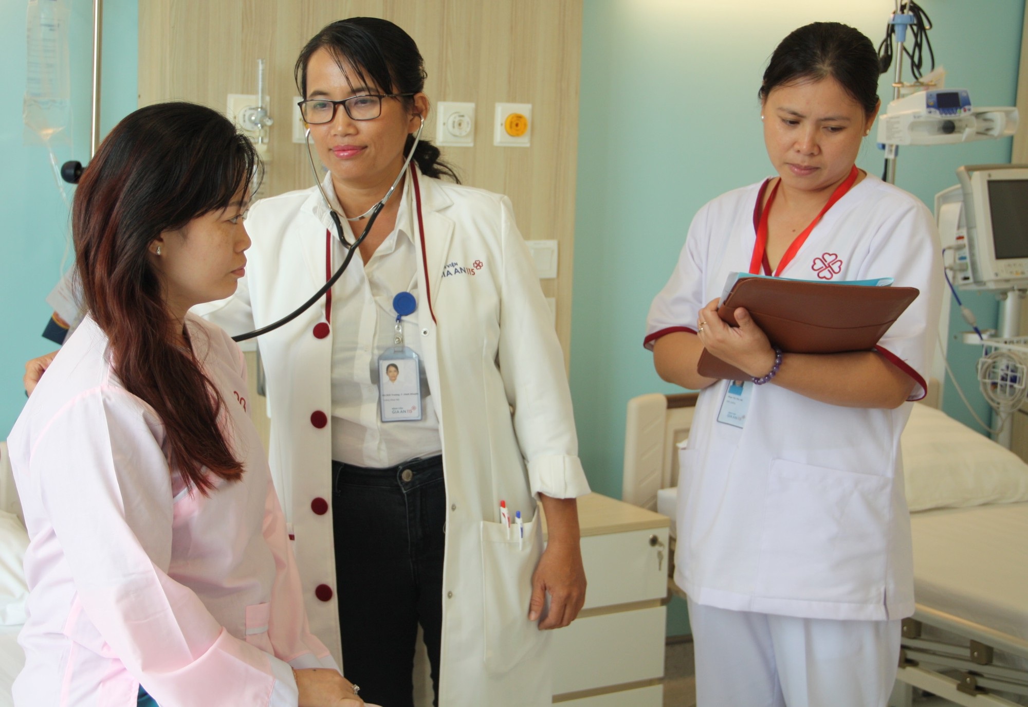Áp lực quá tải bệnh nhân ngày càng trầm trọng - Ảnh 3. Áp lực quá tải bệnh nhân ngày càng trầm trọng - Ảnh 3.