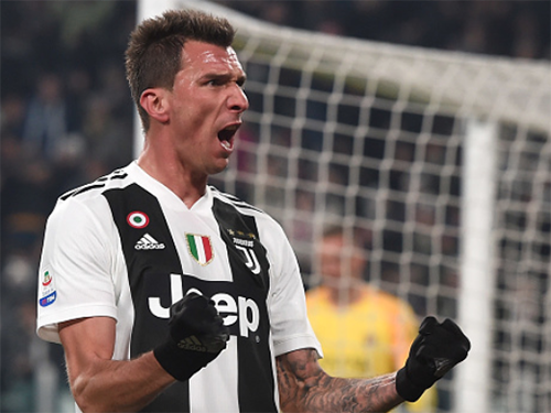 C.Ronaldo mờ nhạt, Juventus vẫn tạo nên kỷ lục sau chiến thắng AS Roma - Ảnh 1.