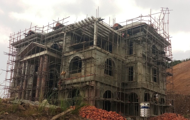 Hàng loạt vi phạm trật tự xây dựng tại khu kinh tế Nghi Sơn và các khu công nghiệp! - Ảnh 1. Hàng loạt vi phạm trật tự xây dựng tại khu kinh tế Nghi Sơn và các khu công nghiệp! - Ảnh 1.