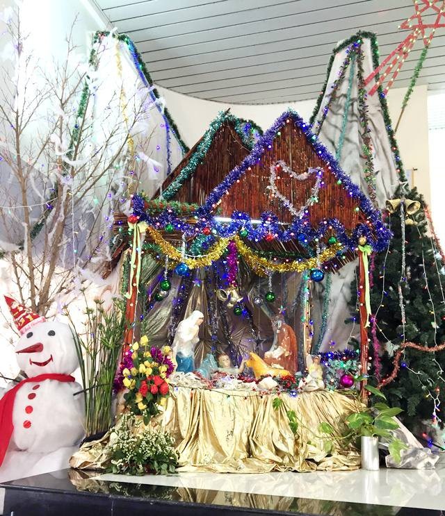 Nhà thờ nơi một tiếng gà gáy 3 tỉnh đều nghe giản dị đón giáng sinh an lành - Ảnh 10. Nhà thờ nơi một tiếng gà gáy 3 tỉnh đều nghe giản dị đón giáng sinh an lành - Ảnh 10.