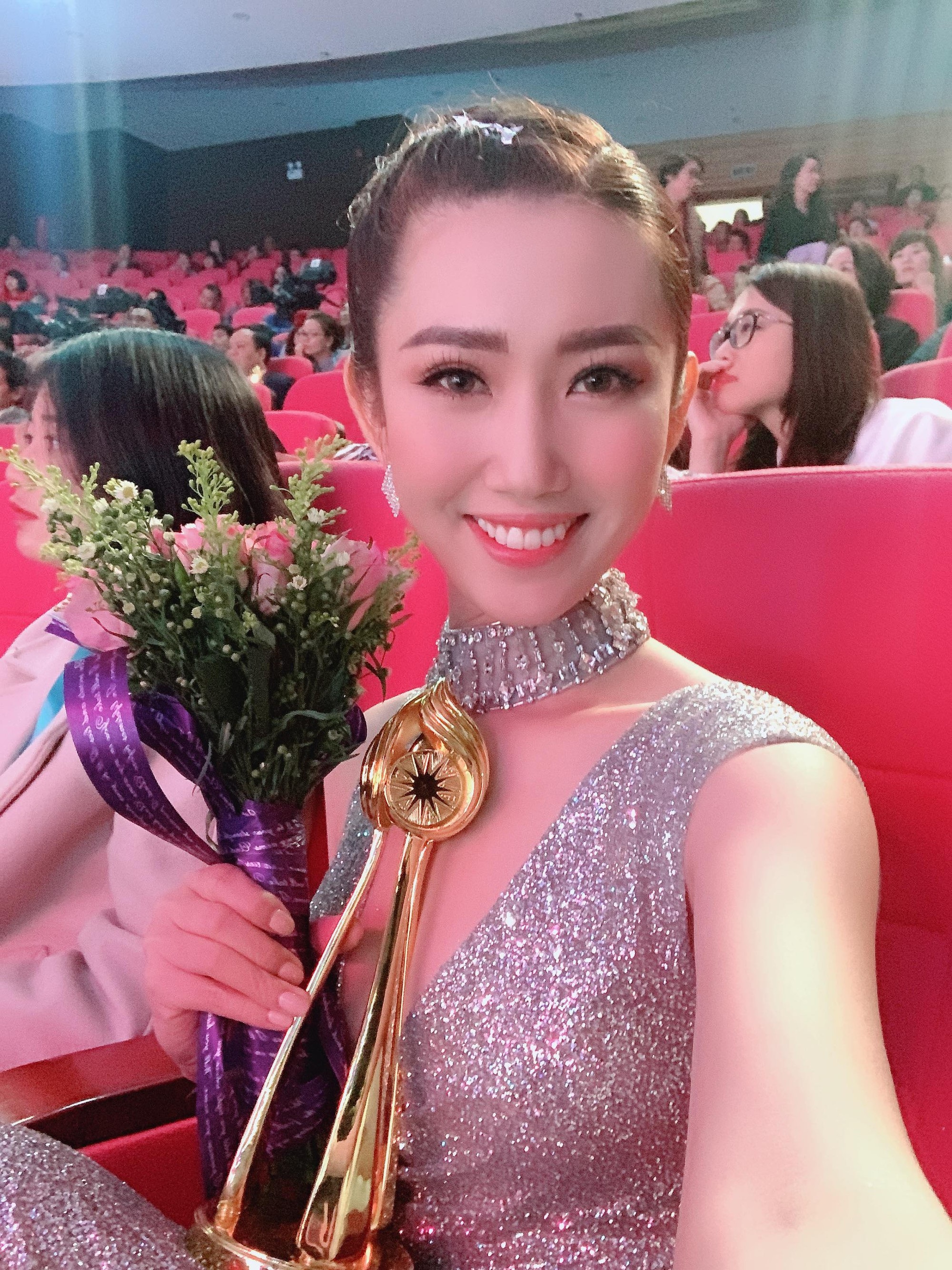 Trung Dũng, Thuý Ngân, Lê Phương mong khán giả ủng hộ cái kết Gạo nếp gạo tẻ - Ảnh 7. Trung Dũng, Thuý Ngân, Lê Phương mong khán giả ủng hộ cái kết Gạo nếp gạo tẻ - Ảnh 7.