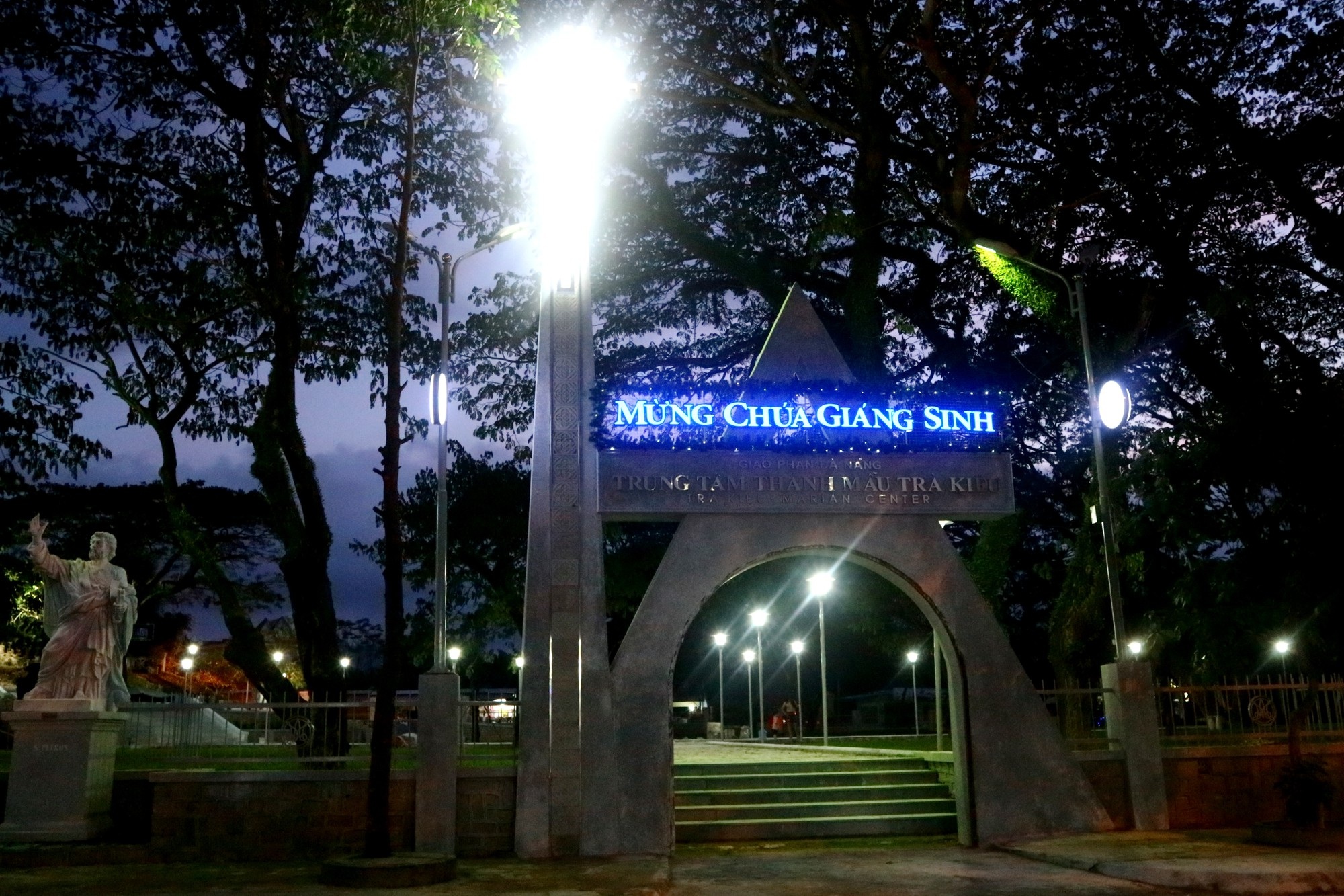 Không khí vui chơi Noel rộn ràng cả nước - Ảnh 30. Không khí vui chơi Noel rộn ràng cả nước - Ảnh 30.