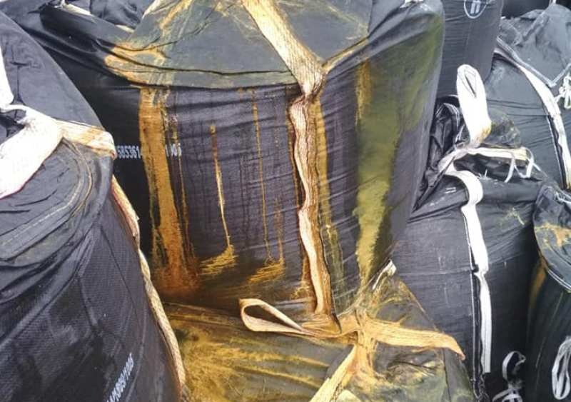 Vụ dân chặn xe nghi chở hóa chất độc hại: Chưa báo cáo tỉnh chạy thử nghiệm? - Ảnh 3.