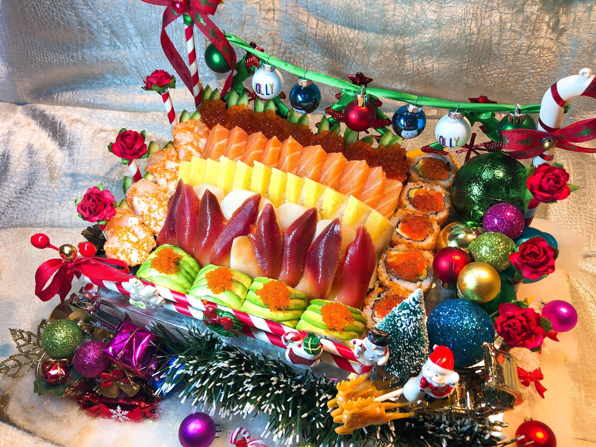Độc quyền bánh sushi hình khúc gỗ, cây thông Noel, cô chủ hốt bạc không kịp - Ảnh 3. Độc quyền bánh sushi hình khúc gỗ, cây thông Noel, cô chủ hốt bạc không kịp - Ảnh 3.