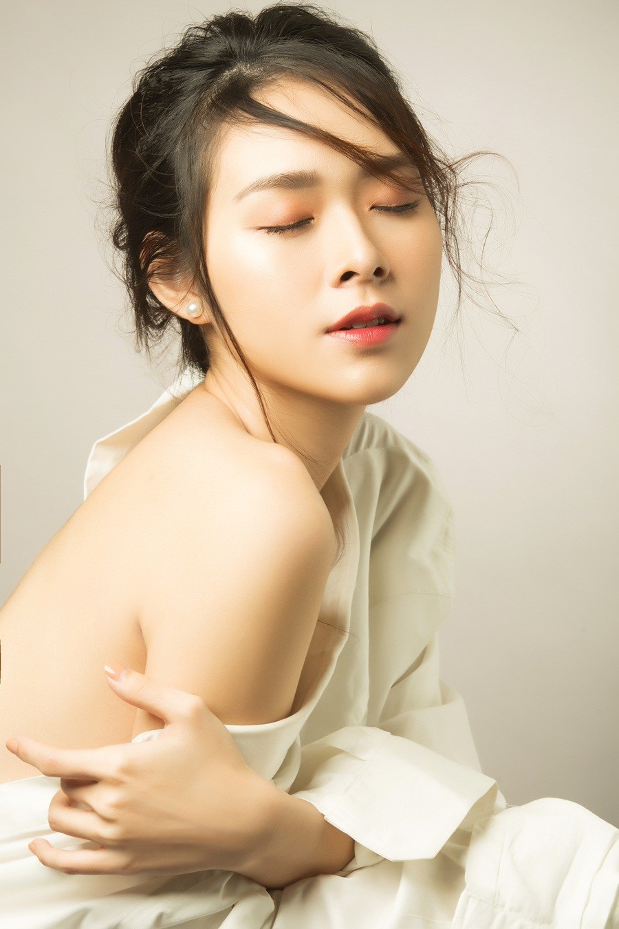 Diệp Bảo Ngọc lần đầu tiết lộ: Tôi mất lửa nghệ thuật vì làng giải trí quá ồn ào - Ảnh 2. Diệp Bảo Ngọc lần đầu tiết lộ: Tôi mất lửa nghệ thuật vì làng giải trí quá ồn ào - Ảnh 2.