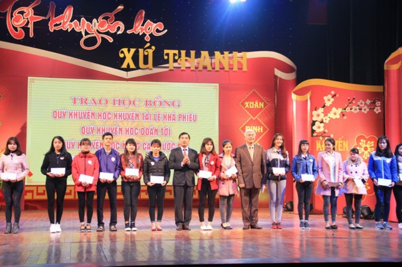 Công nhận quỹ khuyến học, khuyến tài Lê Khả Phiêu đủ điều kiện hoạt động - Ảnh 1. Công nhận quỹ khuyến học, khuyến tài Lê Khả Phiêu đủ điều kiện hoạt động - Ảnh 1.