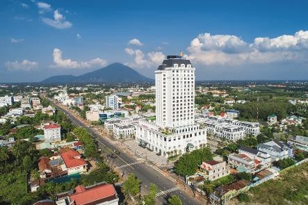 Vinpearl Hotel Tây Ninh rực rỡ khai trương trong ngày Giáng Sinh - Ảnh 2. Vinpearl Hotel Tây Ninh rực rỡ khai trương trong ngày Giáng Sinh - Ảnh 2.
