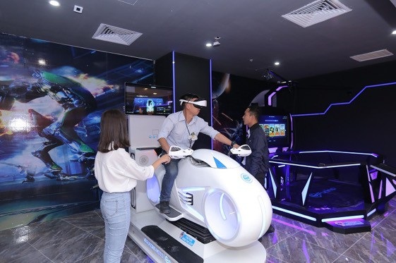 Vincom ra mắt 05 trung tâm thương mại mới trong ngày 24/12 - Ảnh 5. Vincom ra mắt 05 trung tâm thương mại mới trong ngày 24/12 - Ảnh 5.