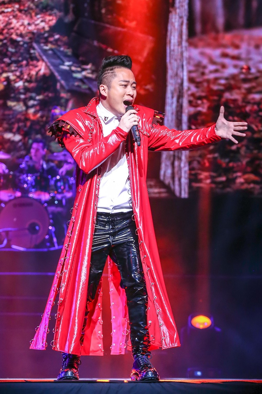 Quang Lê bị Minh Tuyết bắt bẻ chuyện kết hôn trong quá khứ - Ảnh 7. Quang Lê bị Minh Tuyết bắt bẻ chuyện kết hôn trong quá khứ - Ảnh 7.