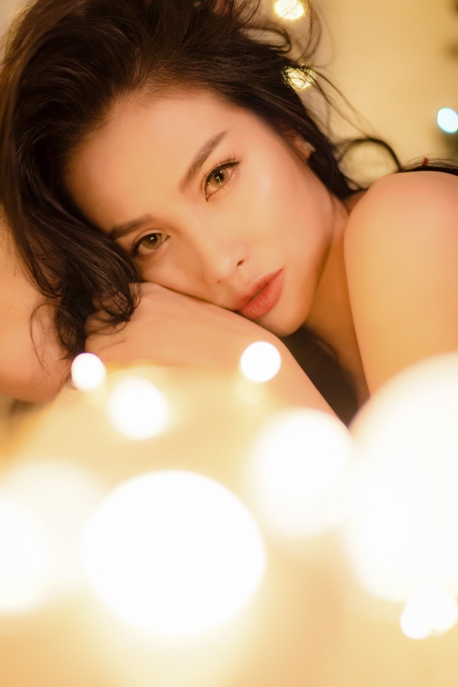 “Lee Hyori Việt” tung bộ ảnh Noel “nóng bỏng mắt” - Ảnh 1. “Lee Hyori Việt” tung bộ ảnh Noel “nóng bỏng mắt” - Ảnh 1.