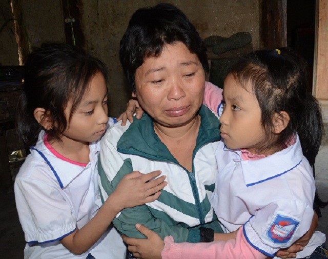Bố chết, mẹ ung thư, 2 đứa trẻ mịt mờ tương lai - Ảnh 3. Bố chết, mẹ ung thư, 2 đứa trẻ mịt mờ tương lai - Ảnh 3.