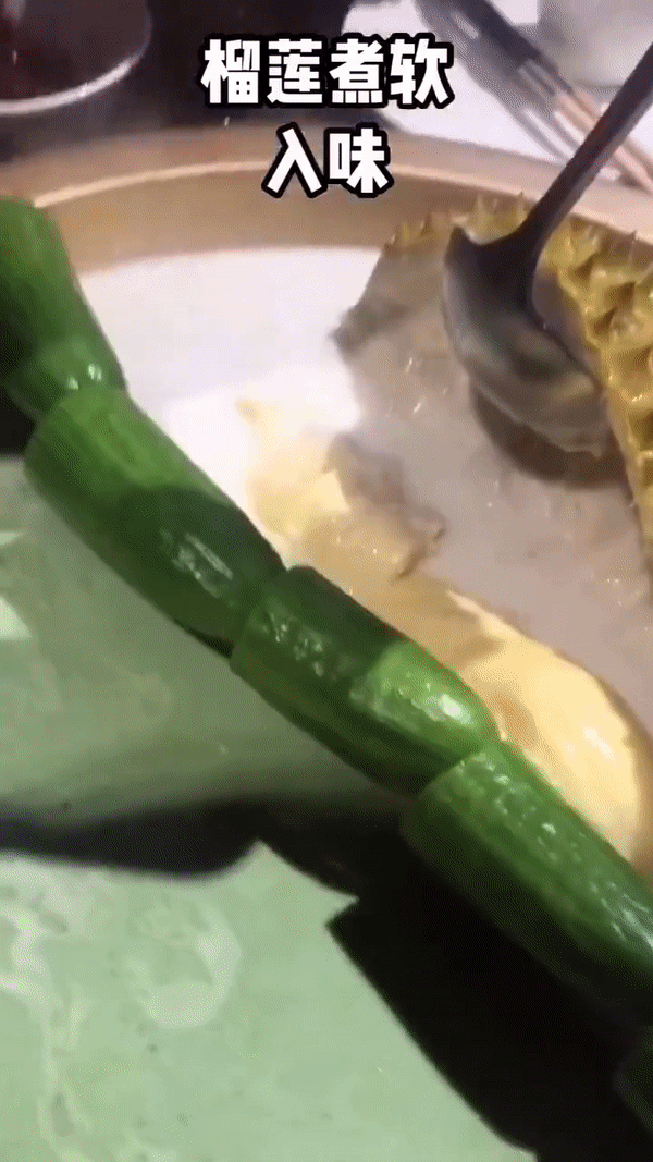 Món lẩu “khó nuốt” nhất thế giới khiến thực khách “rùng mình” - Ảnh 3.