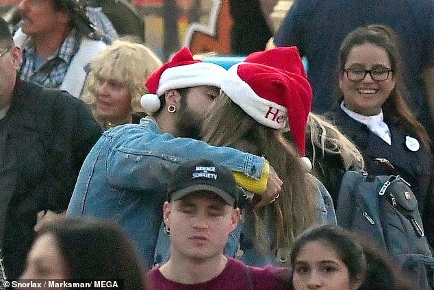 Bạn trai kém 16 tuổi cầu hôn siêu mẫu Heidi Klum - Ảnh 9. Bạn trai kém 16 tuổi cầu hôn siêu mẫu Heidi Klum - Ảnh 9.