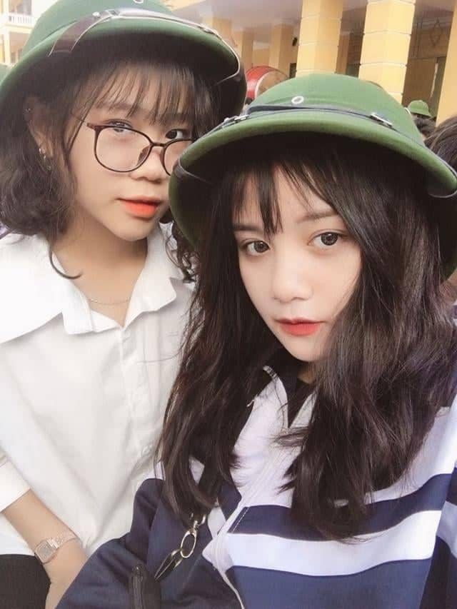 Nữ sinh Hưng Yên gieo thương nhớ với bức ảnh đi học quân sự - Ảnh 2. Nữ sinh Hưng Yên gieo thương nhớ với bức ảnh đi học quân sự - Ảnh 2.