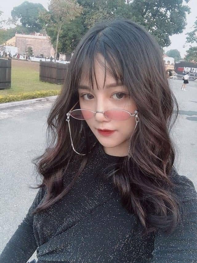 Nữ sinh Hưng Yên gieo thương nhớ với bức ảnh đi học quân sự - Ảnh 3. Nữ sinh Hưng Yên gieo thương nhớ với bức ảnh đi học quân sự - Ảnh 3.