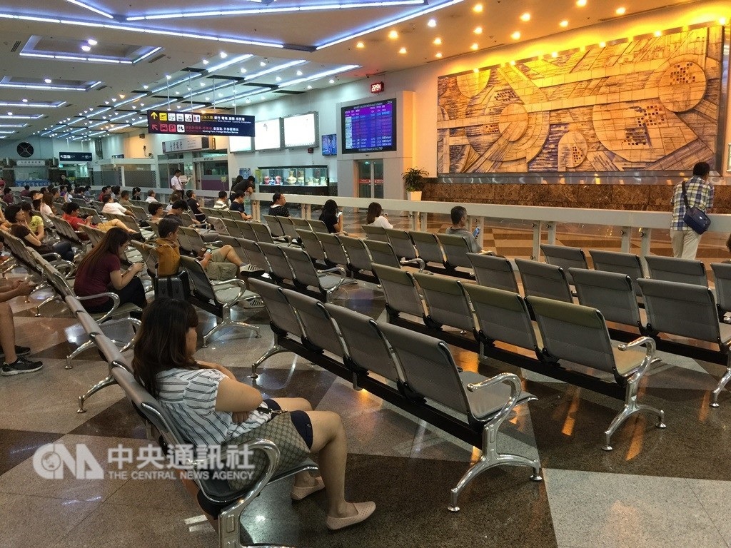 Vụ 152 khách Việt bỏ trốn ở Đài Loan: Sự việc nghiêm trọng, làm xấu hình ảnh khách Việt - Ảnh 1. Vụ 152 khách Việt bỏ trốn ở Đài Loan: Sự việc nghiêm trọng, làm xấu hình ảnh khách Việt - Ảnh 1.
