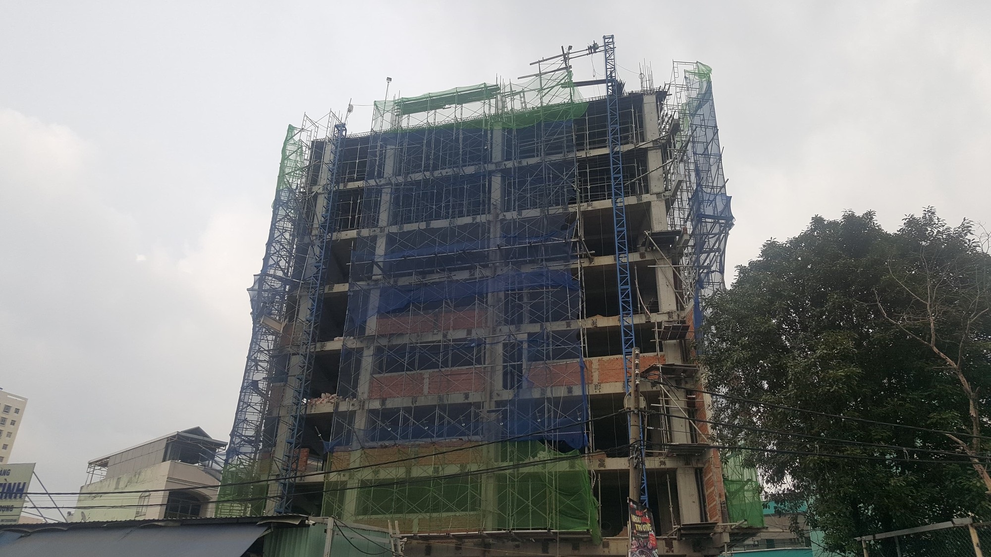 TPHCM: Tai nạn tại công trình 12 tầng, 1 công nhân nguy kịch - Ảnh 1. TPHCM: Tai nạn tại công trình 12 tầng, 1 công nhân nguy kịch - Ảnh 1.