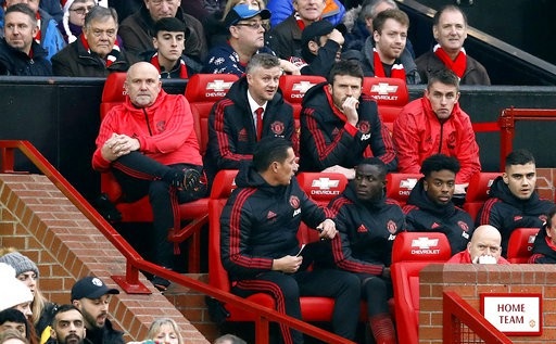 Man Utd 3-1 Huddersfield: Cú đúp của Pogba - Ảnh 14. Man Utd 3-1 Huddersfield: Cú đúp của Pogba - Ảnh 14.