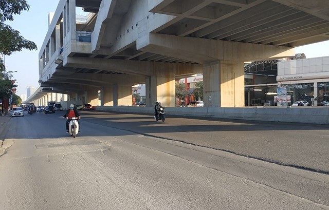 Hà Nội dỡ hàng loạt “lô cốt” dọc tuyến đường sắt Nhổn – ga Hà Nội - Ảnh 11. Hà Nội dỡ hàng loạt “lô cốt” dọc tuyến đường sắt Nhổn – ga Hà Nội - Ảnh 11.