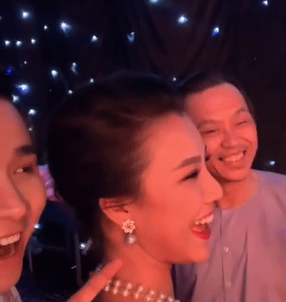 Lối sống kham khổ không ngờ của Hoài Linh qua lời kể MC Nguyên Khang - Ảnh 1. Lối sống kham khổ không ngờ của Hoài Linh qua lời kể MC Nguyên Khang - Ảnh 1.
