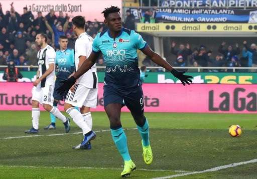 C.Ronaldo sắm vai người hùng, cứu Juventus thoát chết - Ảnh 2.