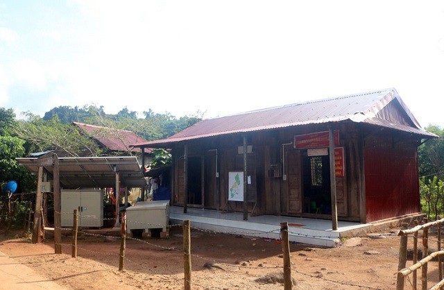 Vượt khó gieo chữ giữa đại ngàn - Ảnh 1. Vượt khó gieo chữ giữa đại ngàn - Ảnh 1.