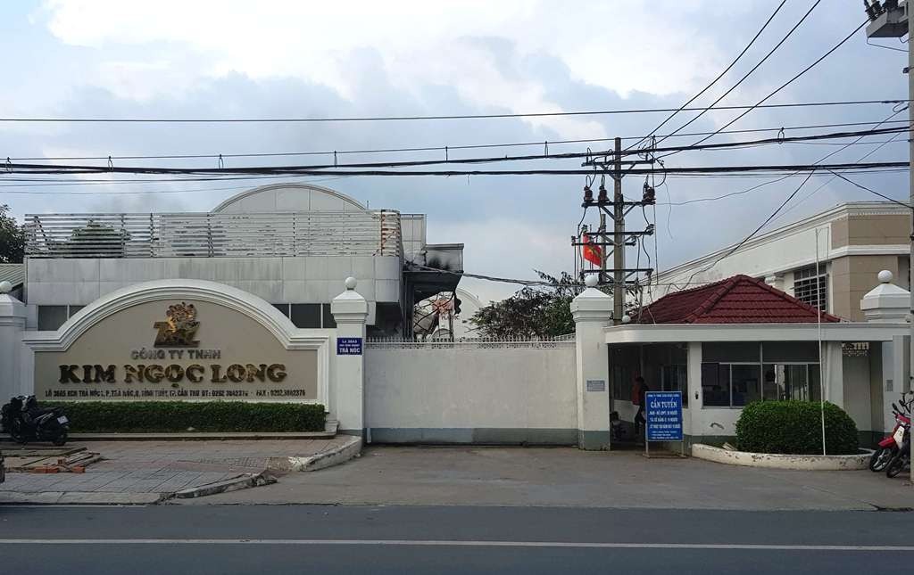 Vụ cháy ở Khu công nghiệp Trà Nóc: Bảo vệ thành công bồn dầu 4.000 lít - Ảnh 2. Vụ cháy ở Khu công nghiệp Trà Nóc: Bảo vệ thành công bồn dầu 4.000 lít - Ảnh 2.