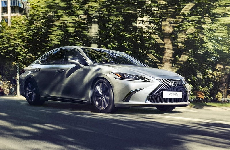 Lexus ES 250 về Việt Nam với giá từ 2,5 tỉ đồng - Ảnh 6. Lexus ES 250 về Việt Nam với giá từ 2,5 tỉ đồng - Ảnh 6.