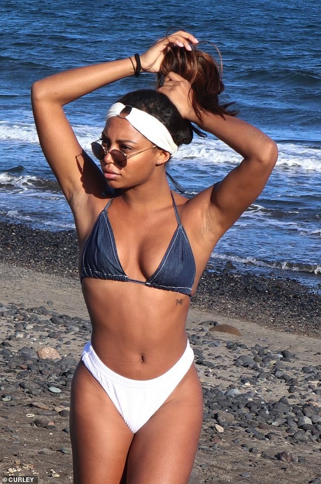 Samira Mighty khoe thân hình nuột nà  - Ảnh 6.