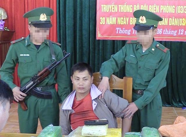 Bắt người Lào vận chuyển ma túy “khủng” vào Việt Nam - Ảnh 1. Bắt người Lào vận chuyển ma túy “khủng” vào Việt Nam - Ảnh 1.