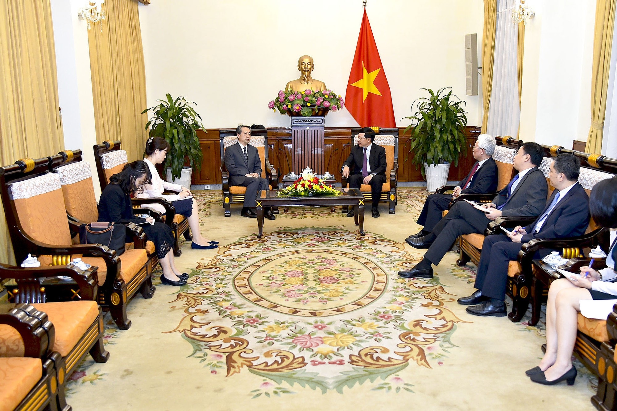 Phó Thủ tướng Phạm Bình Minh tiếp tân Đại sứ Trung Quốc tại Việt Nam - Ảnh 2. Phó Thủ tướng Phạm Bình Minh tiếp tân Đại sứ Trung Quốc tại Việt Nam - Ảnh 2.
