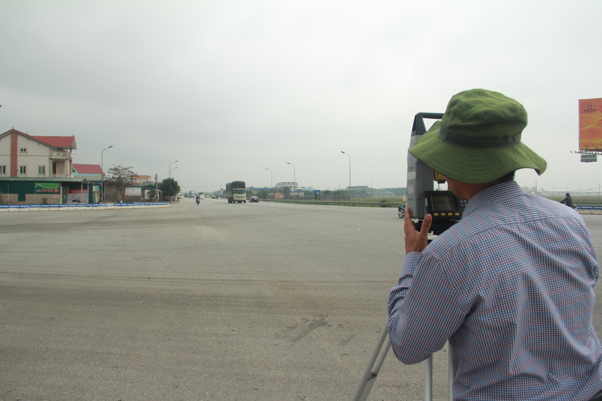 Tổng cục Đường bộ khảo sát khẩn hiện trạng “ngã tư chết người” - Ảnh 3.