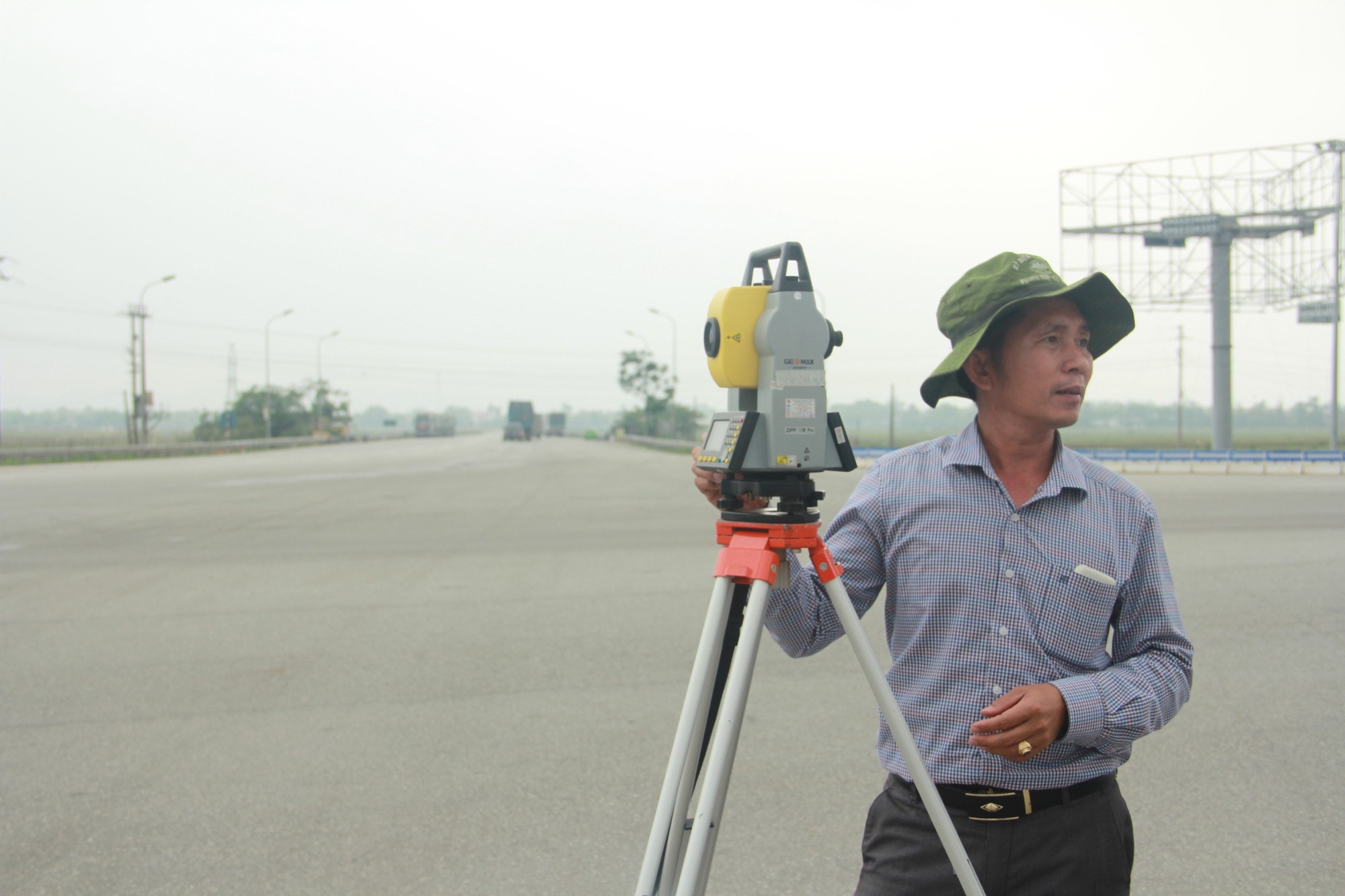 Tổng cục Đường bộ khảo sát khẩn hiện trạng “ngã tư chết người” - Ảnh 5.