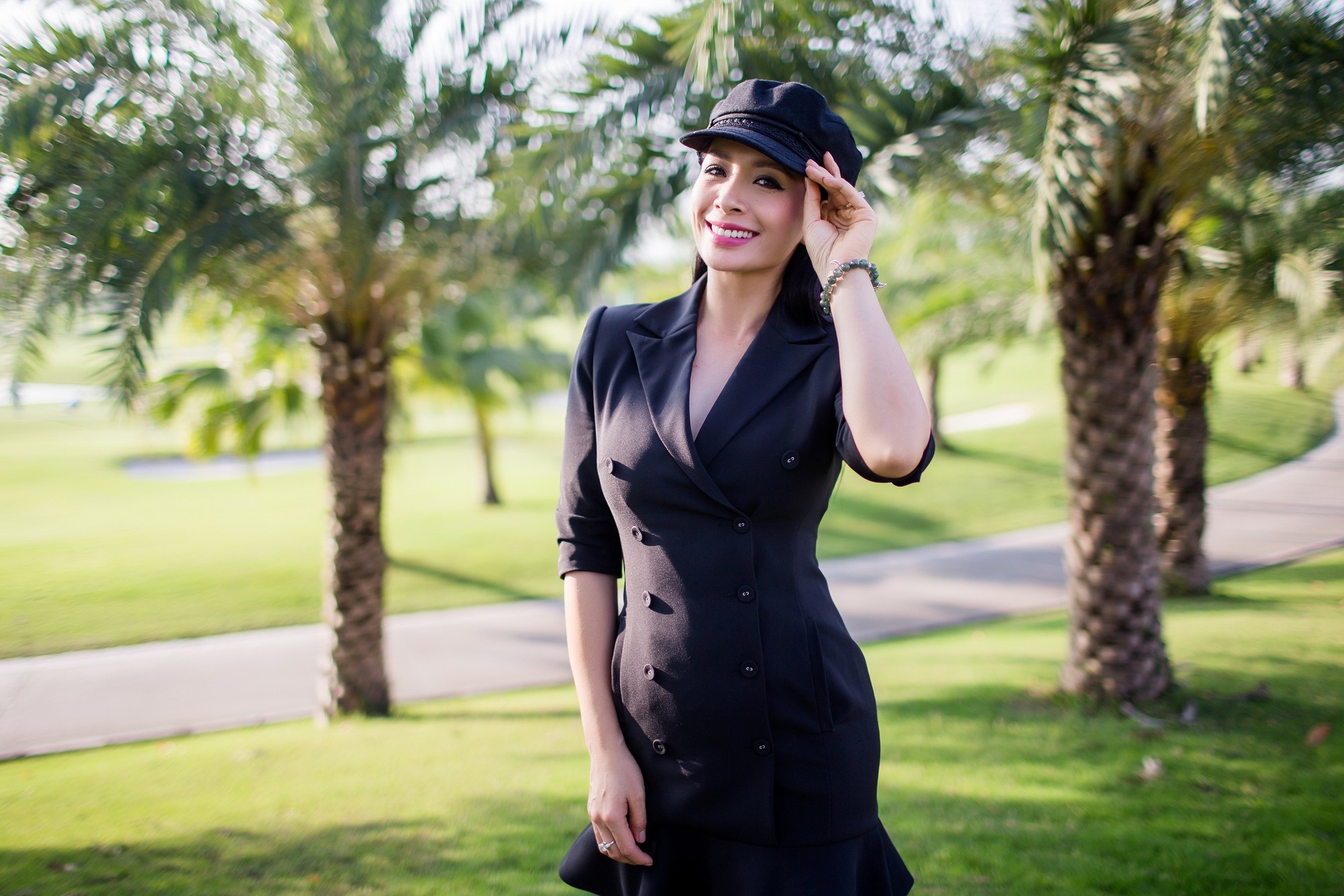 Cựu người mẫu Thuý Hằng thử sức ở vai trò mới - Ảnh 5. Cựu người mẫu Thuý Hằng thử sức ở vai trò mới - Ảnh 5.