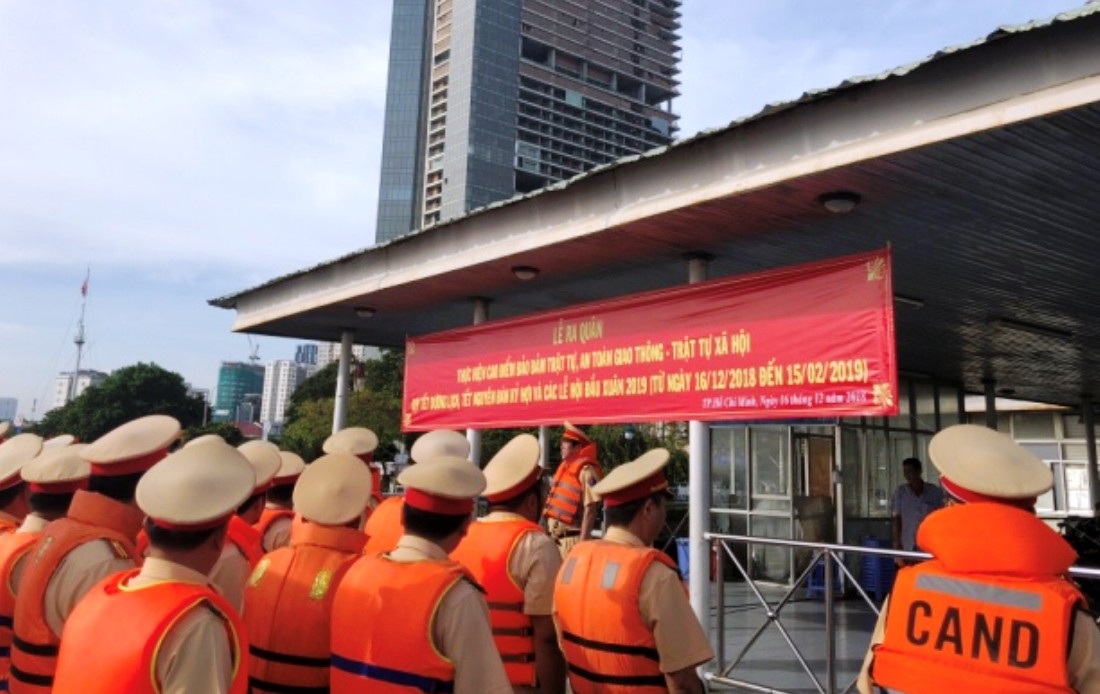Vừa ra quân, CSGT đường thủy liên tiếp “thắng lớn” - Ảnh 2. Vừa ra quân, CSGT đường thủy liên tiếp “thắng lớn” - Ảnh 2.