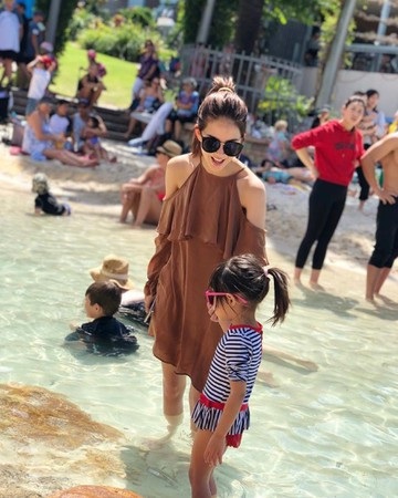 “Bà xã” của Châu Kiệt Luân khoe ảnh chụp cùng hai thiên thần nhỏ - Ảnh 2. “Bà xã” của Châu Kiệt Luân khoe ảnh chụp cùng hai thiên thần nhỏ - Ảnh 2.