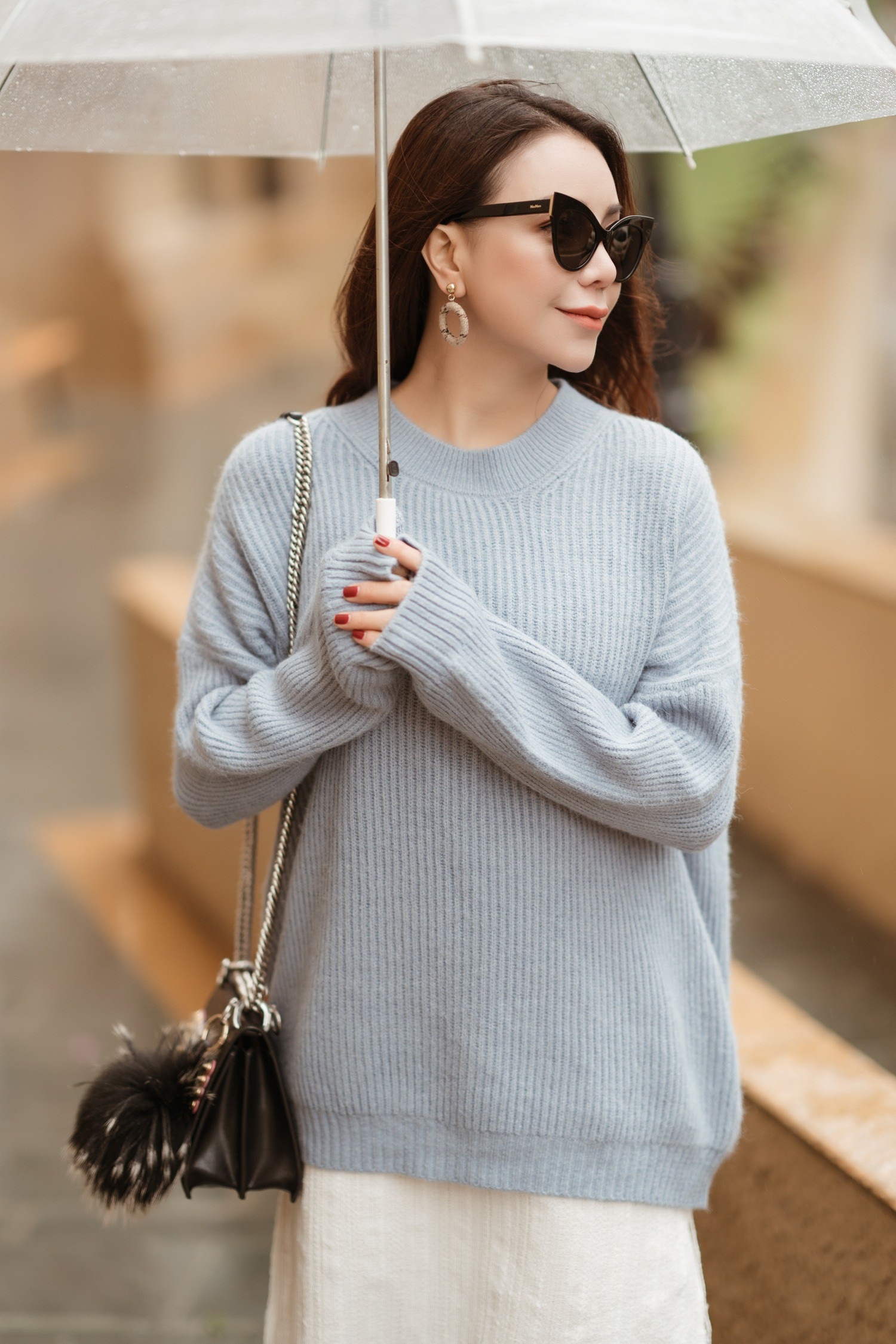 Cuộc sống mẹ đơn thân nóng bỏng nhất nhì showbiz ra sao sau tuyên bố “không hối hận”? - Ảnh 5. Cuộc sống mẹ đơn thân nóng bỏng nhất nhì showbiz ra sao sau tuyên bố “không hối hận”? - Ảnh 5.