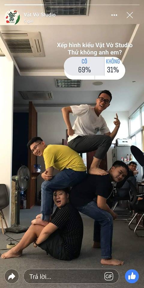 Dân mạng rộ trào lưu tạo dáng chụp ảnh ngồi trên lưng nhau - Ảnh 3. Dân mạng rộ trào lưu tạo dáng chụp ảnh ngồi trên lưng nhau - Ảnh 3.