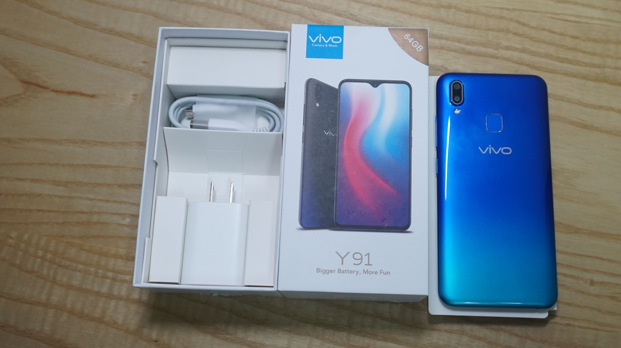 Đập hộp Vivo Y91 màn hình giọt sương giá 4,5 triệu đồng - Ảnh 2. Đập hộp Vivo Y91 màn hình giọt sương giá 4,5 triệu đồng - Ảnh 2.