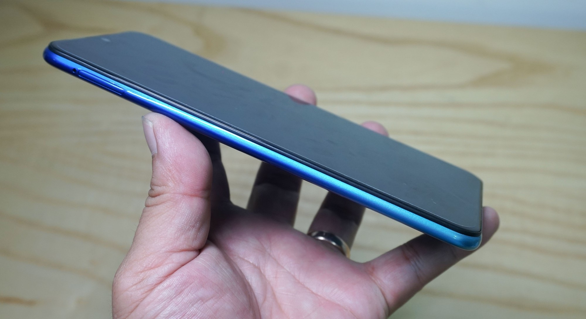 Đập hộp Vivo Y91 màn hình giọt sương giá 4,5 triệu đồng - Ảnh 6. Đập hộp Vivo Y91 màn hình giọt sương giá 4,5 triệu đồng - Ảnh 6.