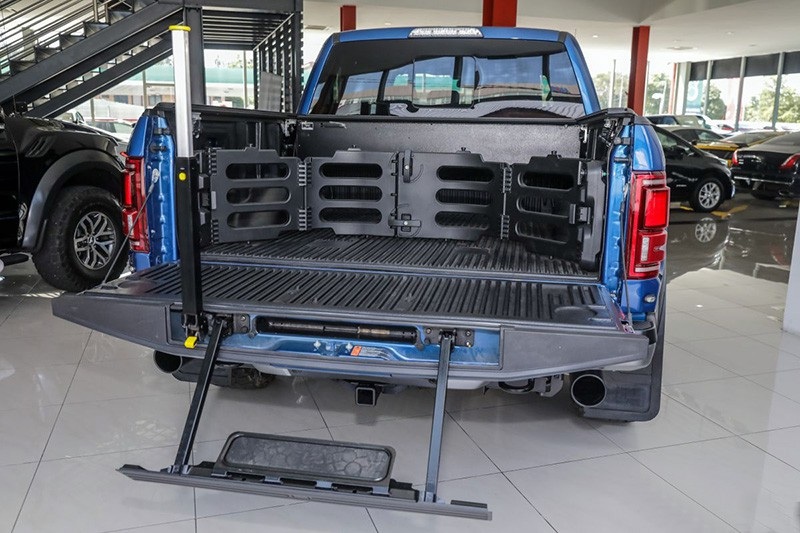 Ford F-150 Raptor được lắp ráp tại Malaysia, bỏ ngỏ khả năng về Việt Nam - Ảnh 8. Ford F-150 Raptor được lắp ráp tại Malaysia, bỏ ngỏ khả năng về Việt Nam - Ảnh 8.